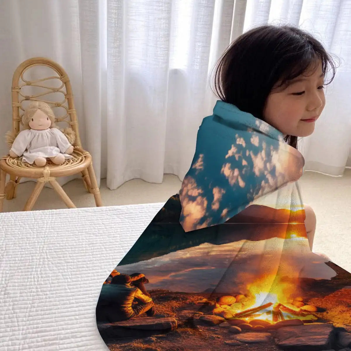 Light and durable kids hooded blanket